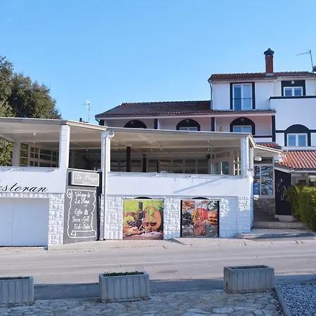 La Playa * Πούλα