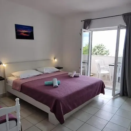 Apartment La Playa